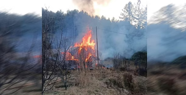 मकान में लगी आग