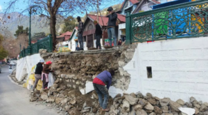 नैनीताल की माल रोड में भूस्खलन का ट्रीटमेंट शुरू