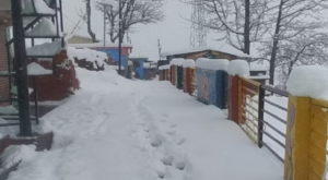 उत्तराखंड में बर्फबारी