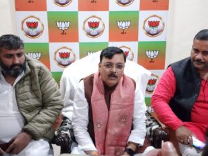 पूर्व विधायक राजेश शुक्ला