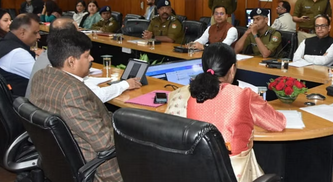 मीटिंग ( प्रतीकात्मक)