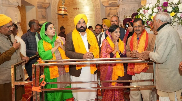 अरविंद केजरीवाल और भगवंत मान ने किए रामलला के दर्शन, परिवार संग पहुंचे अयोध्या
