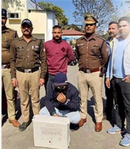 हल्द्वानी में भारी मात्रा में पुलिस ने पकड़ी नशीली गोलियां एवं कैप्सूल के साथ 2 तस्करों को किया गिरफ्तार