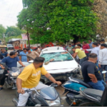 बेटे को स्कूल छोड़ने जा रहे अधिवक्ता की कार टक्कर से मौत, बेटे की हालत नाजुक