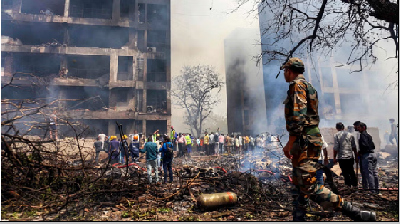 अहमदाबाद विमान हादसे पर गृह मंत्री शाह ने जताया दुख, विमानन मंत्री बोले- हालात पर रख रहे नजर