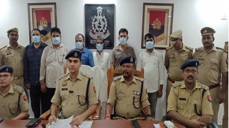 38.49 लाख के गबन के आरोप में ग्राम प्रधान समेत छह गिरफ्तार |