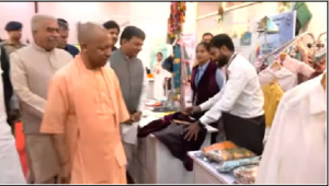 विश्व कौशल मेला आयोजन: सीएम योगी ने कार्यक्रम का किया शुभारंभ, 15 यूथ आइकन को सम्मानित