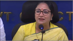 दिल्ली में झुग्गी हटाने पर बवाल, रेखा गुप्ता बोलीं- सबको मिलेगा घर