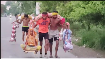 कांवड़ यात्रा: एक तरफ दादी, दूसरी तरफ गंगाजल, हर कोई कह रहा है- ऐसे पोते… सावन माह में अद्भुत नजारे