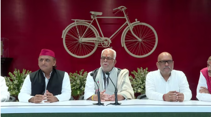 बी. सुदर्शन को सपा का समर्थन, अखिलेश यादव ने सभी दलों से की समर्थन की मांग