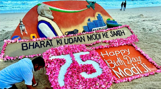 PM Modi Birthday: ‘आपके मार्गदर्शन पर है दुनिया को भरोसा’: राष्ट्रपति और उपराष्ट्रपति ने दी शुभकामनाएं