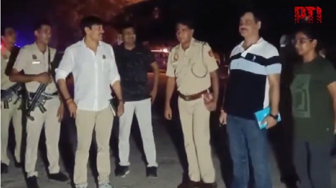 Delhi: दिल्ली में एनकाउंटर के बाद कुख्यात गुड्डू गिरफ्तार, रेप केस में था फरार