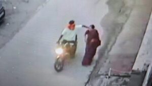 शिवालिक नगर में दिनदहाड़े झपटमारी: महिला से बाइक सवार बदमाश ने छीनी चेन