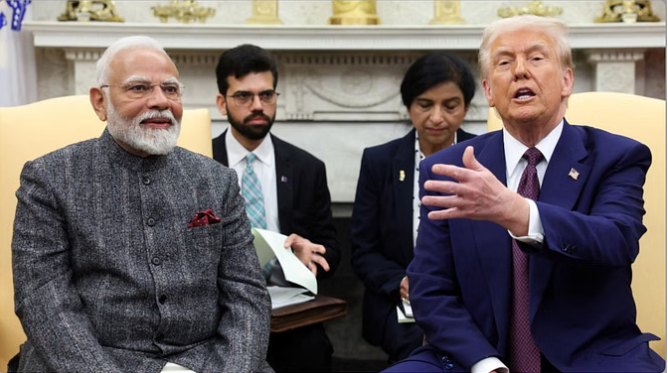 ट्रंप ने की मोदी की तारीफ, कहा- शानदार दिखने वाले और मज़बूत नेता