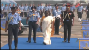 राष्ट्रपति मुर्मू ने अंबाला एयरबेस पर जवानों से ली सलामी, राफेल से भरेंगी उड़ान