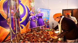 वीर बाल दिवस: सीएम धामी ने गुरुद्वारा में टेका मत्था, कहा- चार साहिबजादों का बलिदान इतिहास में अनोखा अध्याय