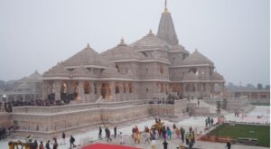 रामलला का अभिषेक: अनुष्ठान में रक्षा मंत्री राजनाथ सिंह व मुख्यमंत्री योगी आदित्यनाथ होंगे शामिल