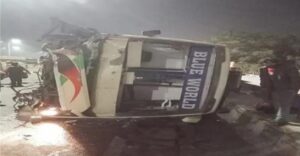NH पर बड़ा हादसा: उत्तराखंड-Delhi रूट की बस पलटी, मची अफरा-तफरी
