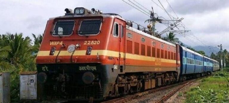 Uttarkhand: ट्रेन की टक्कर से दंपति की मौत, गांव जा रहे थे