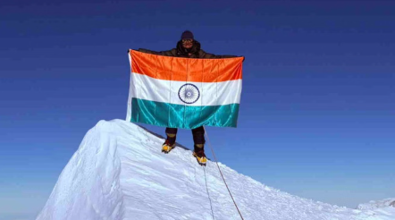 Uttarakhand: कविता चंद ने अंटार्कटिका की सबसे ऊंची चोटी माउंट विंसन फतह कर रचा इतिहास |