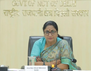 दिल्ली में प्रदूषण के चलते रेखा सरकार के 2 बड़े फैसले, 50% WFH, मजदूरों के खातों में 10-10 हजार रुपये