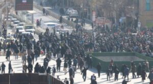 ईरान में हिंसक प्रदर्शन जारी, पूर्व क्राउन प्रिंस ने अमेरिका को क्यों दिया समर्थन?