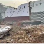 बुलडोजर से पहले आधी रात कार्रवाई, संभल में मुस्लिम समुदाय ने खुद गिराई अवैध मस्जिद