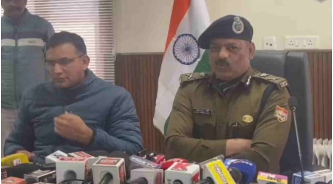 SSC MTS Exam में नकल कराने वाले गैंग के दो सदस्य गिरफ्तार, paas कराने के लेते थे 10 लाख