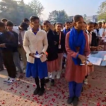 UP बोर्ड की 10वीं व 12वीं की परीक्षाएं आज से शुरू, पुष्पवर्षा कर परीक्षार्थियों का किया स्वागत