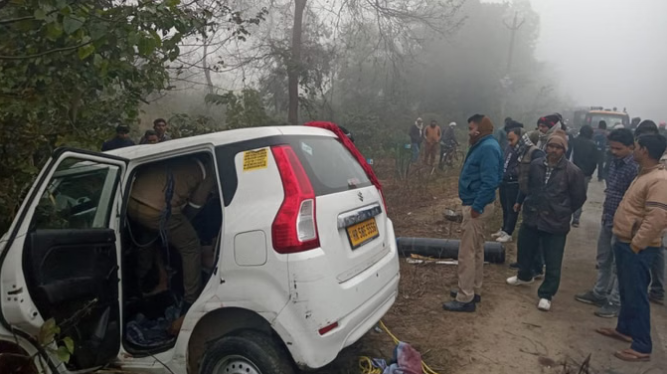 भीषण हादसा: अज्ञात वाहन की टक्कर से कार सवार 3 लोगों की मौत, 3 घायल