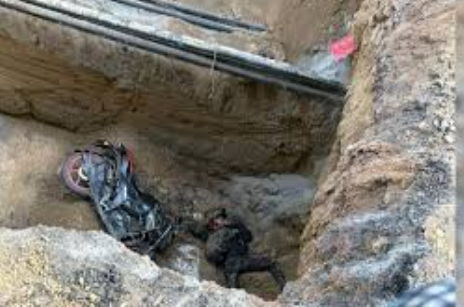 गड्ढे में गिरने से बाइक सवार कमल की मौत, परिवार ने जल बोर्ड की लापरवाही की जताई आशंका