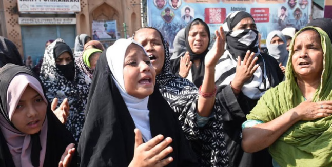 यूपी पुलिस का अलर्ट मोड, खामेनेई के निधन के बाद हालात पर कड़ी निगरानी