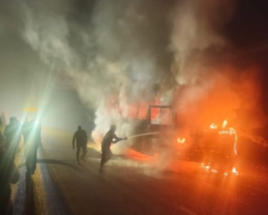 बड़ा हादसा टला: बस में लगी भीषण आग, 37 यात्री थे सवार