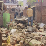 गैस सिलिंडर में ब्लास्ट होने से मकान ध्वस्त, मलबे में दबने से दो लोगों की मौत; दो घायल