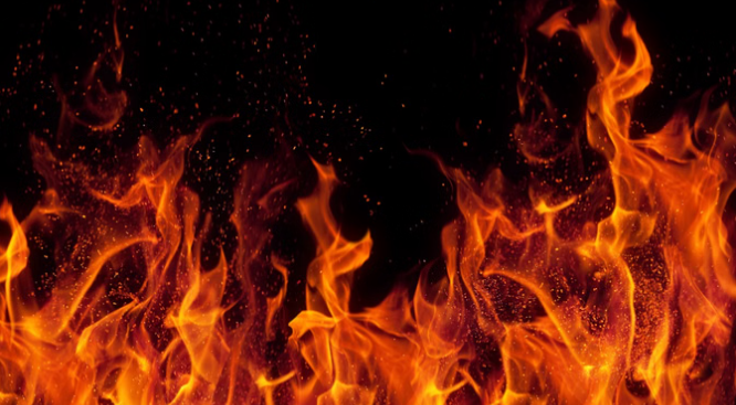 घर में लगी भीषण आग, चार महिलाओं और 1 बच्चे की मौत; चश्मदीदों ने बताया आंखों देखा हाल