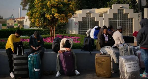 खाड़ी देशों में फंसे लोगों की जानकारी जुटाने में जुटा जिला प्रशासन |