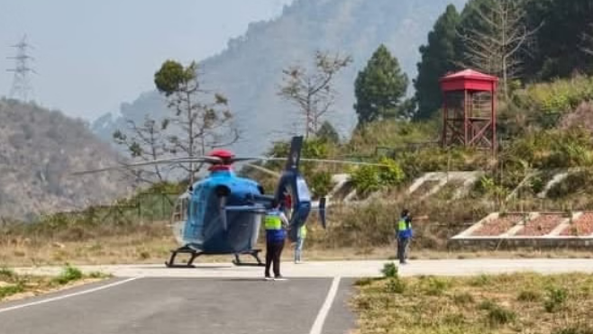 Uttarakhand: राज्यपाल गुरमीत सिंह के हेलीकॉप्टर में तकनीकी खराबी आने से मचा हड़कंप |