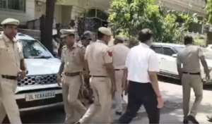 आईआरएस अधिकारी की बेटी की मौत से दिल्ली में सनसनी