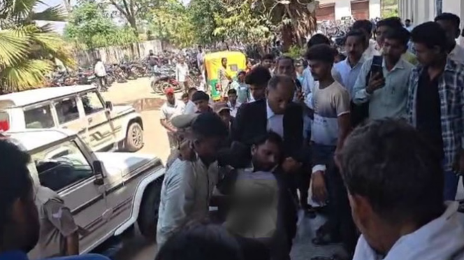 कोर्ट परिसर में बड़ी वारदात: वकील ने चचेरे भाई को मारी गोली, मची अफरातफरी