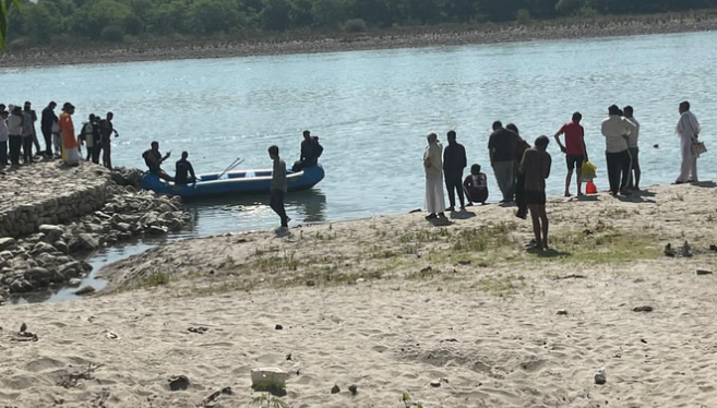 गंगा में स्नान के दौरान हादसा, गाजियाबाद के दो दोस्तों की जान गई