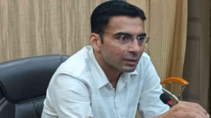 उत्तराखंड: डीएम के ट्रांसफर की मांग पर अड़े वकील, कोर्ट का काम पूरी तरह बंद