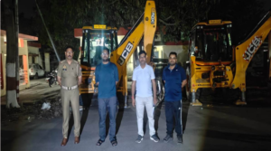खनन माफिया पर बड़ी कार्रवाई: पुलिस ने जब्त किए जेसीबी और डंपर