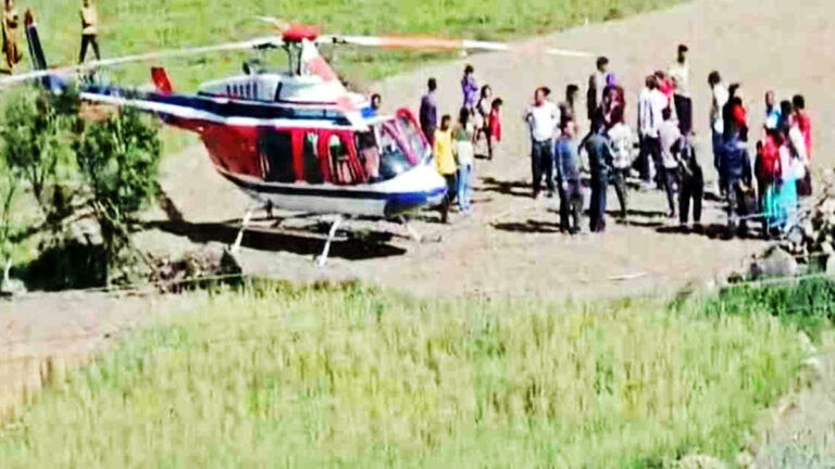 Badrinath Helicopter Emergency Landing : टिहरी में हाईटेंशन लाइन से टकराया हेली