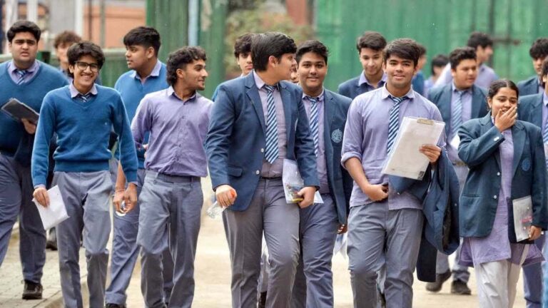 CBSE 12th Result 2026 घोषित, 85.20% छात्र पास ; ऐसे करें स्कोरकार्ड चेक