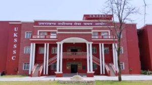 UKSSSC Recruitment 2026 : उत्तराखंड में 2390 पदों पर निकली सरकारी नौकरियां