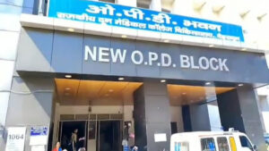 Doon Hospital कॉलेज में हंगामा: महिला सुरक्षा गार्डों और स्टाफ से मारपीट, पुलिस ने शुरू की कार्रवाई