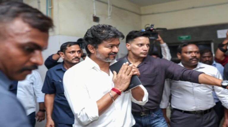 Karur भगदड़ पीड़ितों के परिवारों से मिलेंगे TVK प्रमुख विजय, सौंपेंगे नियुक्ति पत्र