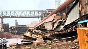 Bhilai Steel में बड़ा हादसा, 50 फीट ऊंचाई से गिरा क्रेन का केबिन