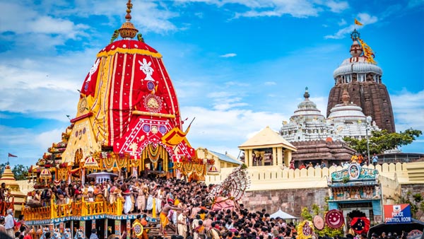 Puri में भगवान जगन्नाथ की भव्य रथयात्रा, लाखों श्रद्धालुओं की मौजूदगी में शुरू