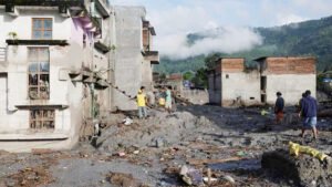 Nepal Tibet में बाढ़ की तबाही : 616 मौतें, 1,924 लापता ; 320 भारतीयों से संपर्क नहीं